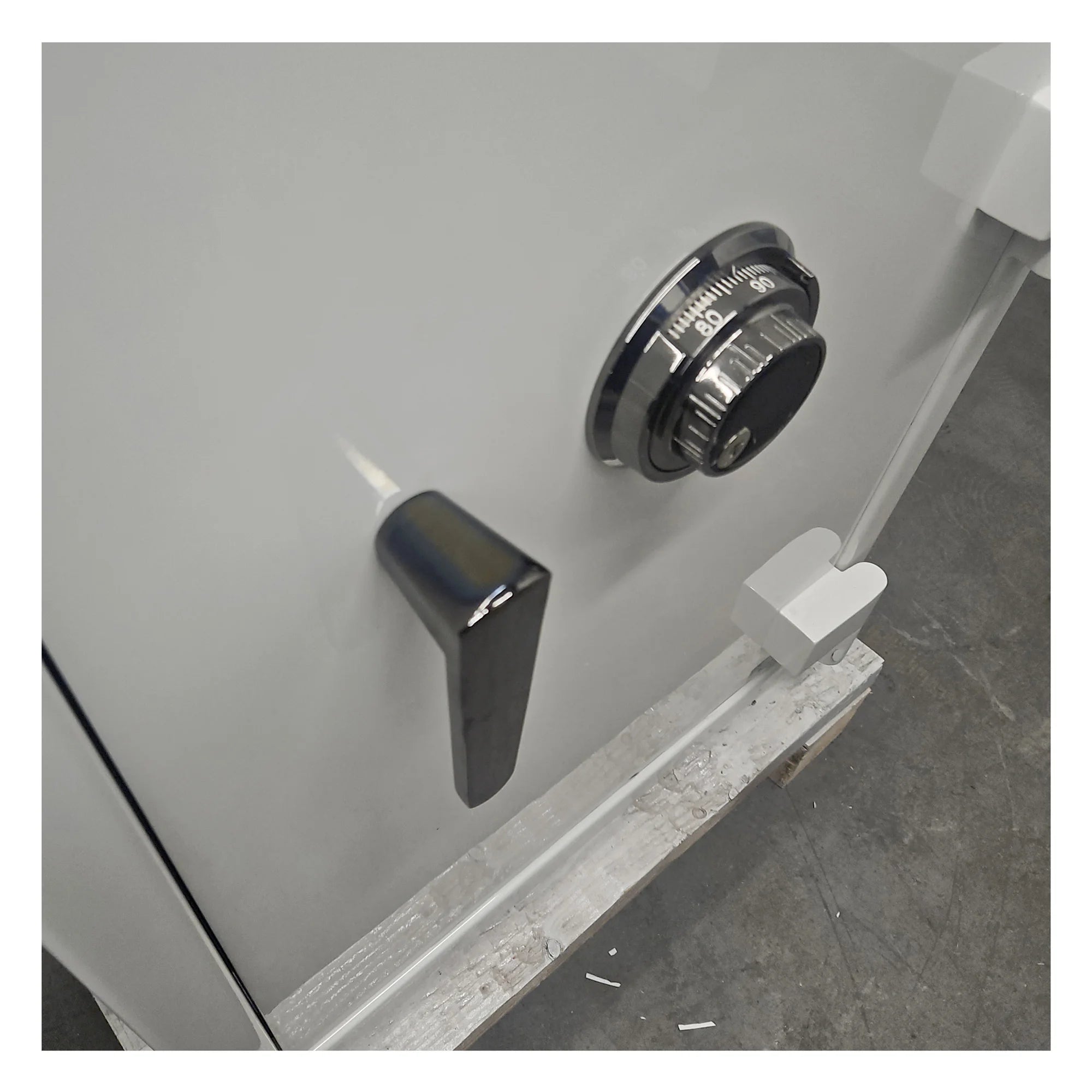 Used Dean Safe AMSEC BF3416 white gloss burglar and fire safe with paint chips and scratches
