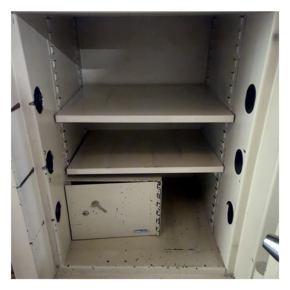 AMSEC AMVAULT CE2518 2001 Used High Security Safe